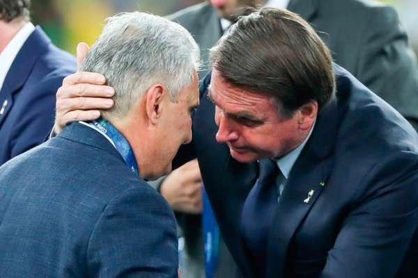 Bolsonaro se movimenta para CBF demitir Tite, segundo jornal