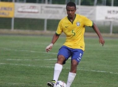 Com passagem pela seleção de base, jogador de 23 anos morre vítima de infarto
