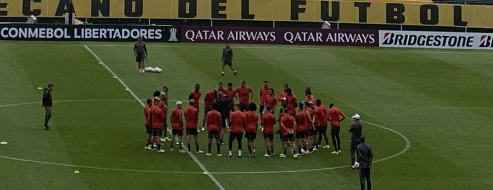 Futebol: Com força máxima à disposição, Renato Gaucho comanda treinamento do Flamengo para a final da libertadores em Montevidéu