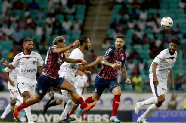 Futebol: De virada, Bahia vence o Bahia de Feira na Fonte Nova e garante vaga na semifinal do Baianão