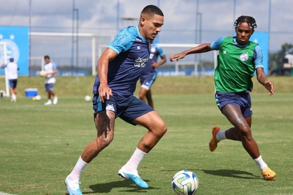 Futebol: com Gilberto em campo, Bahia inicia preparação para decisão contra o Grêmio