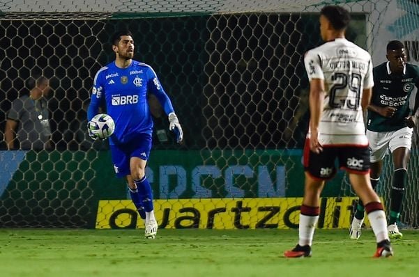 Goiás empata com Flamengo e derruba o Bahia para 16° no Brasileirão