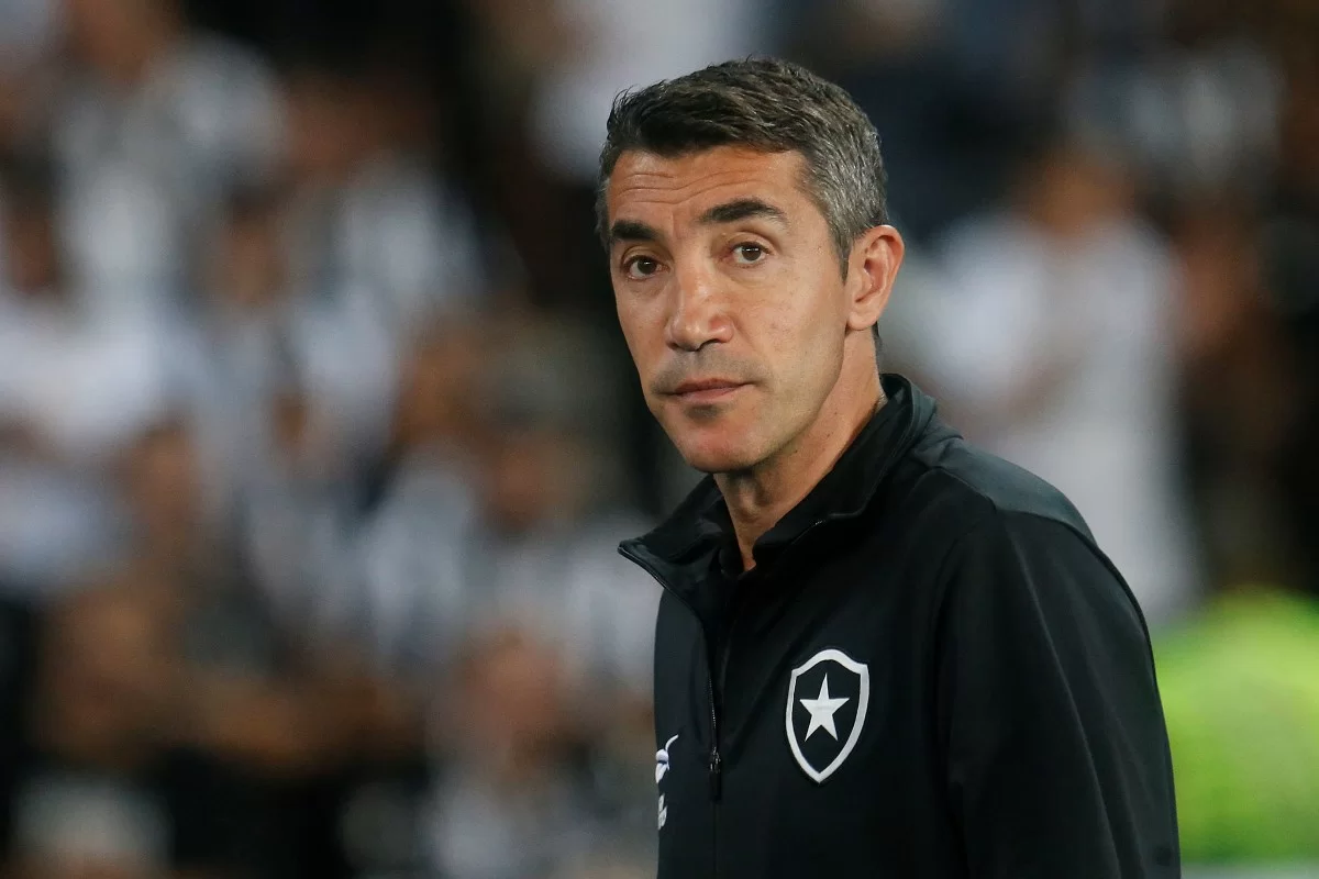Líder do Brasileiro, Botafogo demite técnico Bruno Lage