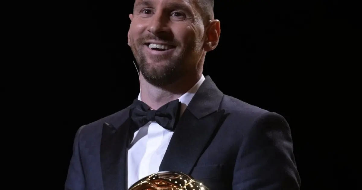 Messi confirma favoritismo e leva a Bola de Ouro pela 8ª vez