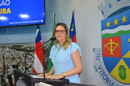 EDUCAÇÃO | Vereadora Viviane defende cumprimento de lei que obriga implantação de bibliotecas escolares