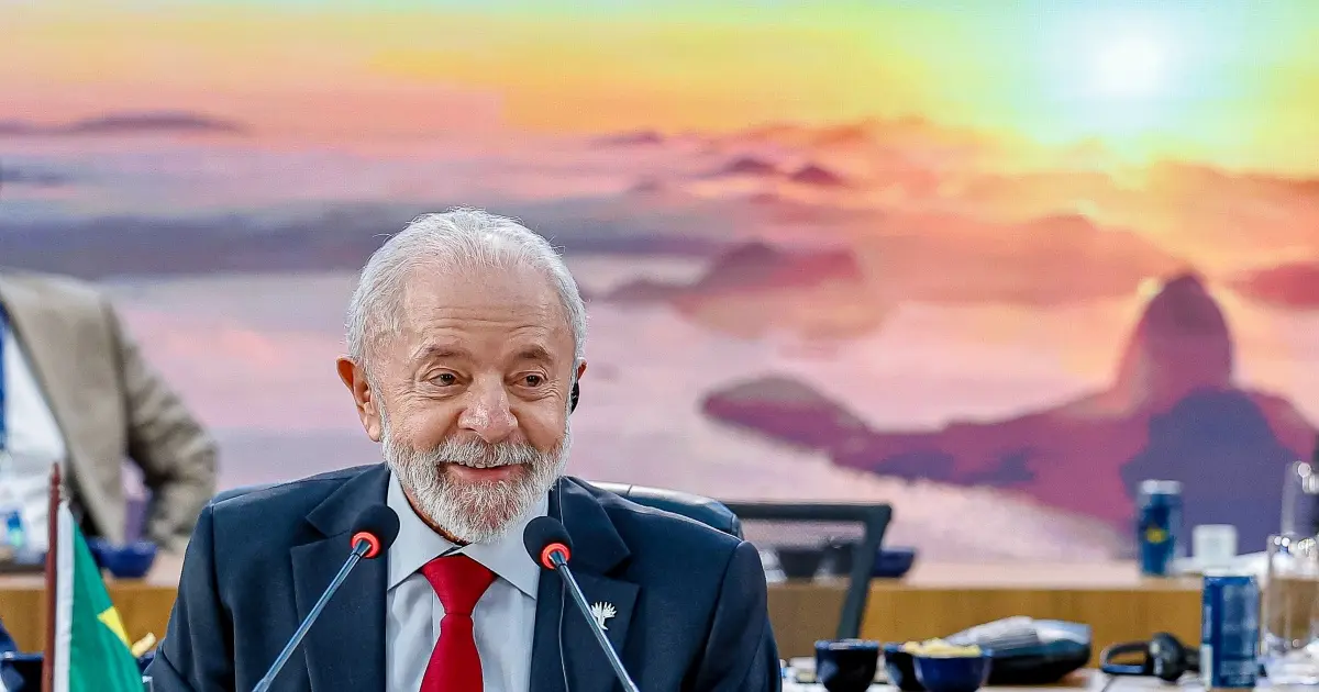 Lula diz que não aceita interferência após post de Trump sobre Bolsonaro