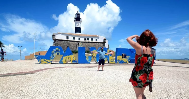 Atividades turísticas crescem na Bahia e superam média nacional no início de 2025