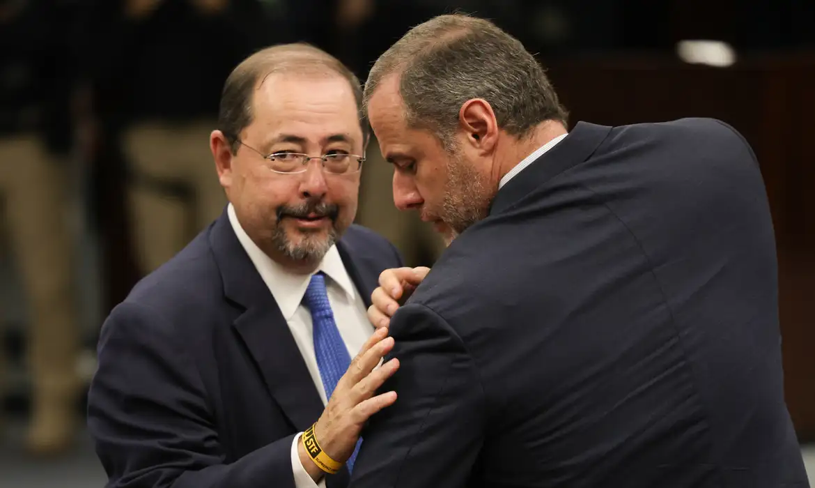 Defesa de Bolsonaro considera penas excessivas e anuncia recurso no STF e em cortes internacionais