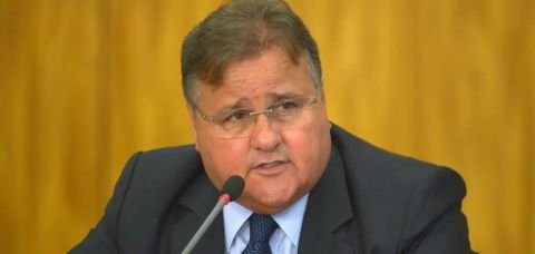 Geddel anuncia apoio à reeleição de Wagner ao Senado