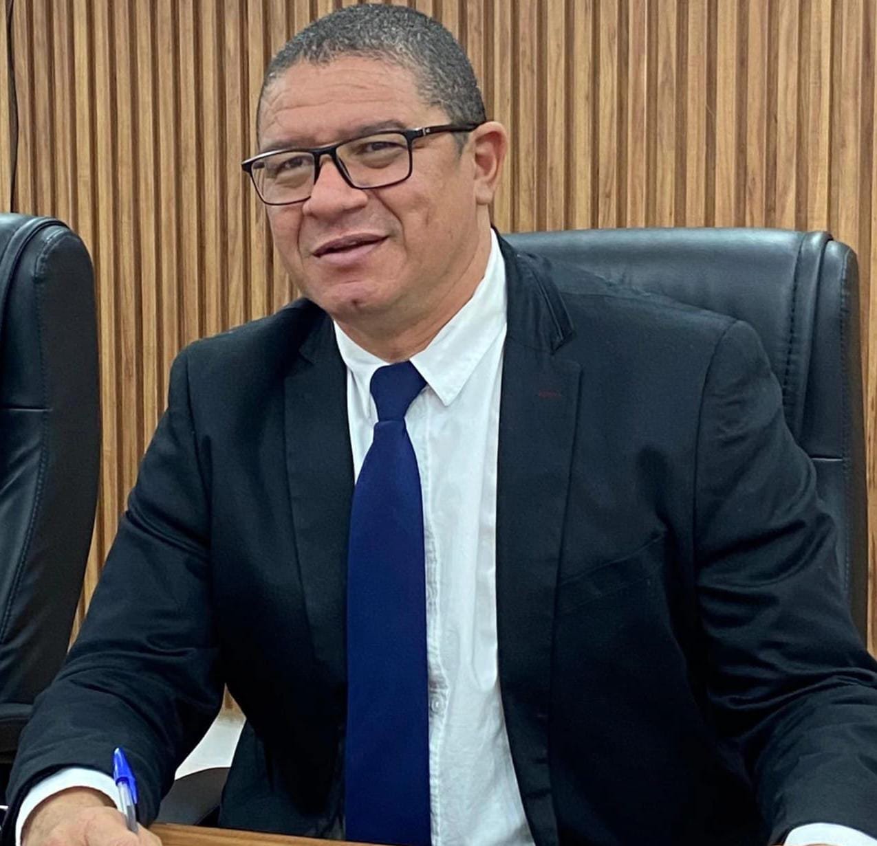 Neto Ferraz, presidente interino da Câmara de Vereadores, vai a Brasília assinar acordo para implantação de TV Digital em Itapetinga