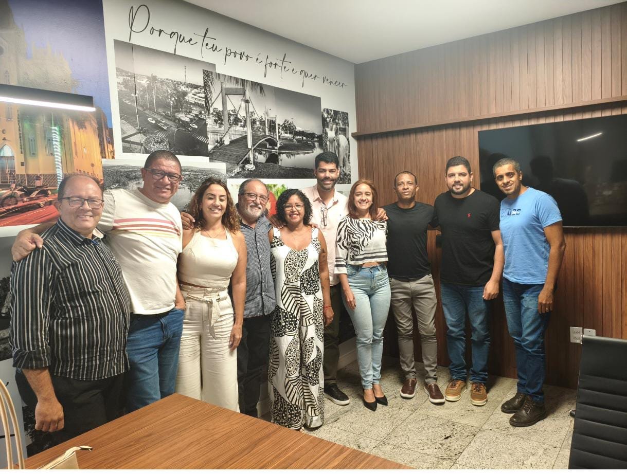 Prefeito Eduardo Hagge (MDB) reúne base de apoio na Câmara Municipal de Itapetinga.