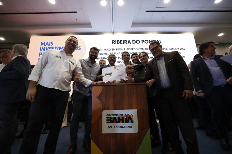 SEINFRA EXECUTARÁ OBRAS VIÁRIAS EM 17 MUNICÍPIOS COM APORTE DE R$ 231,8 MILHÕES