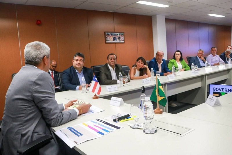 Vereadores conversam com governador sobre urgência de obras de macrodrenagem em Vitória da Conquista