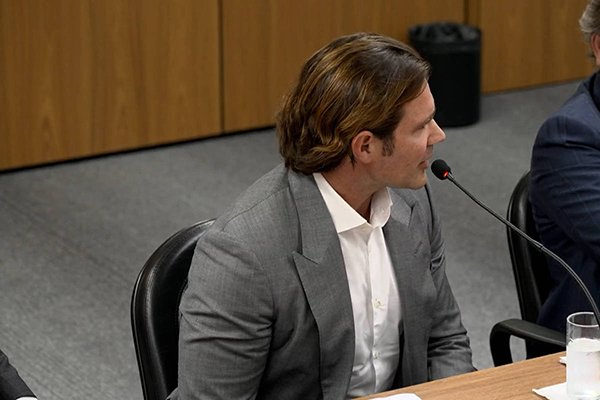 Vorcaro apresentará proposta de delação só em maio e tensão segue alta em Brasília