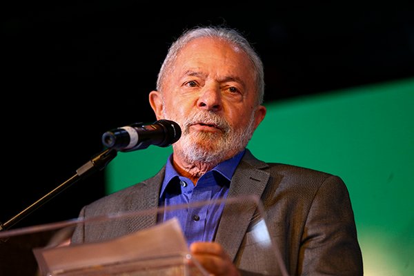 Lula reafirma candidatura após especulação sobre desistência e fala em ‘compromisso cristão’