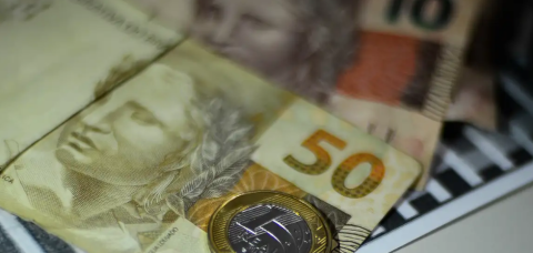 Governo prepara Desenrola para trabalhadores informais e adimplentes