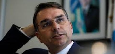 Crise na campanha derruba marqueteiro de Flávio Bolsonaro