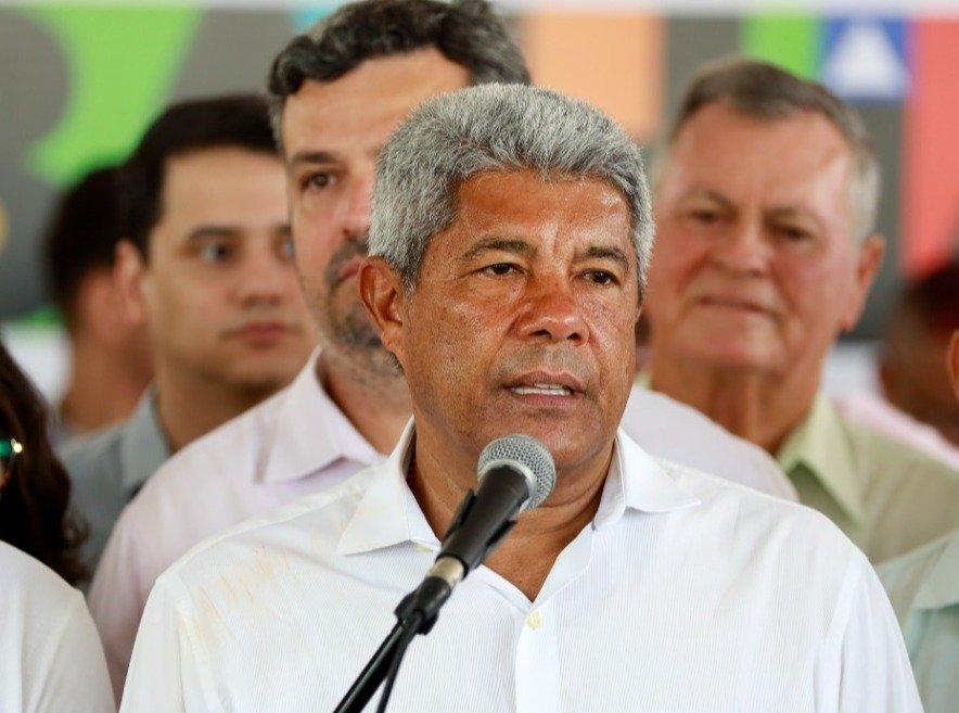 Jerônimo Rodrigues reafirma confiança em Jaques Wagner após operação da PF