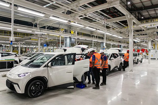 Carros chineses impulsionam queda de preços e acirram disputa no mercado automotivo brasileiro