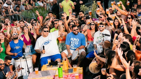 Como uma roda de amigos em Brasília criou um dos maiores fenômenos do pagode brasileiro com bilhões de views