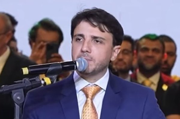 Renan Santos denuncia à PF ameaça de morte por suposto aluno da USP