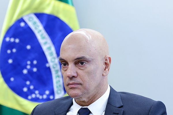 Moraes e Vorcaro se encontraram pelo menos seis vezes, indicam mensagens