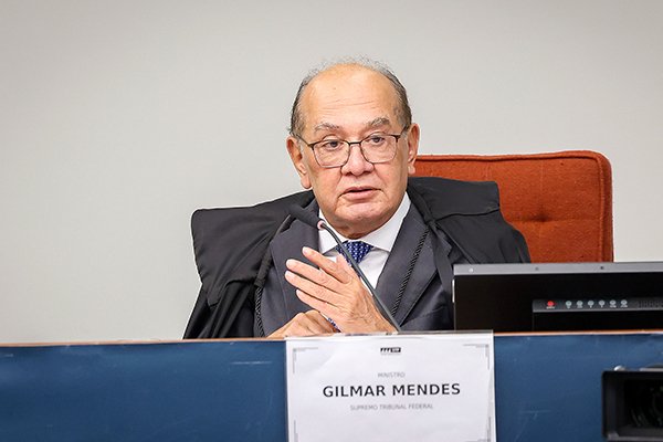Gilmar propõe a Fachin vetar delegados da PF em gabinetes do STF após crise entre Mendonça e Moraes