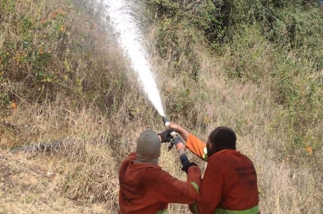 Com temperatura acima de 34 °C, Prefeitura reforça apoio no combate a incêndios em Vitória da Conquista