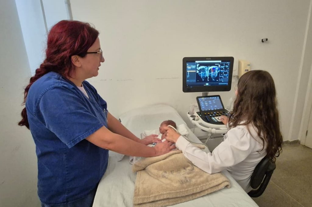 Vitória da Conquista: Novo equipamento do Hospital Esaú Matos permite detectar doenças cardíacas em bebês antes do nascimento