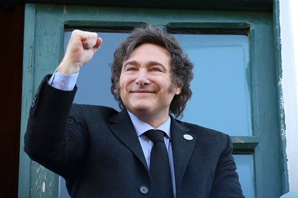 Auxílio de Milei para fuga de Flávio Bolsonaro agrava deterioração da relação do Brasil com a Argentina